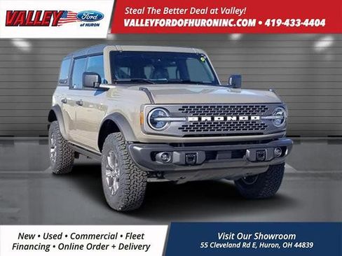 New 2025 Ford Bronco Badlands AWD/4WD image 1