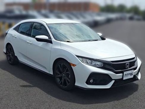 Used 2018 Honda Civic Sport image 3
