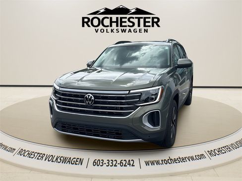 New 2026 Volkswagen Atlas SE image 1