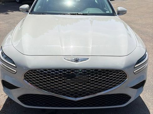 Used 2025 Genesis G70 2.5T AWD/4WD image 2