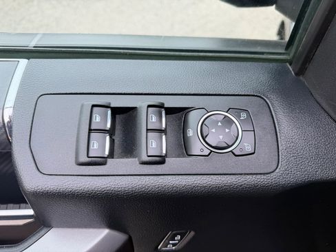 Used 2019 Ford F150 XLT w/ Equipment Group 302A Luxury AWD/4WD image 24