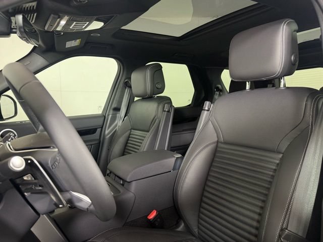 Used 2026 Land Rover Discovery S AWD/4WD image 5
