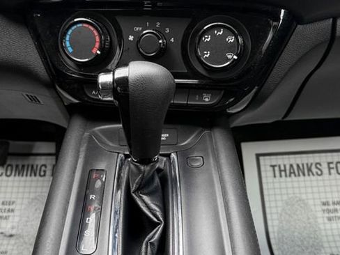 Used 2021 Honda HR-V LX image 17