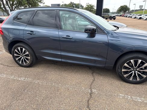Used 2024 Volvo XC60 B5 Plus w/ Protection Package Premier AWD/4WD image 4