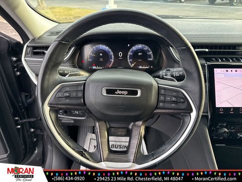 Used 2022 Jeep Grand Cherokee Limited w/ Trailer Tow Prep Group (B) image 16