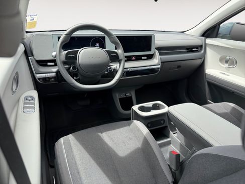 Certified 2024 Hyundai Ioniq 5 SE RWD image 15