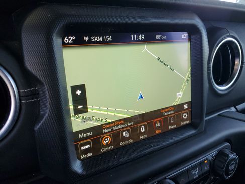 Used 2022 Jeep Gladiator Overland w/ Popular Equipment Package AWD/4WD image 25