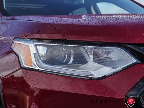 Used 2021 Chevrolet Traverse RS image 17