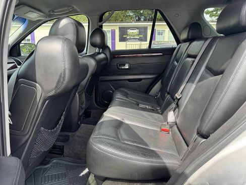 Used 2007 Cadillac SRX image 10
