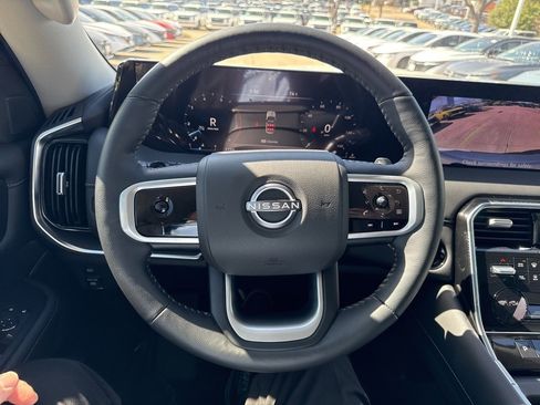 Certified 2025 Nissan Armada SV image 14