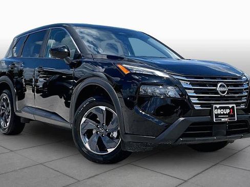 Certified 2025 Nissan Rogue SV FWD image 3