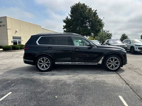 Used 2025 BMW X7 xDrive40i AWD/4WD image 8
