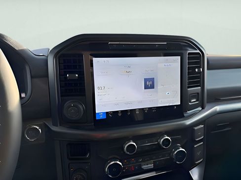 Used 2024 Ford F150 Lariat image 19