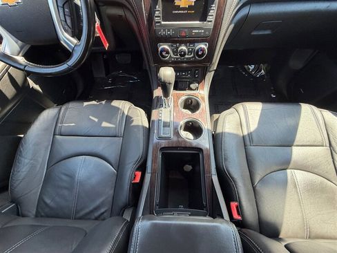 Used 2017 Chevrolet Traverse LT AWD/4WD image 12