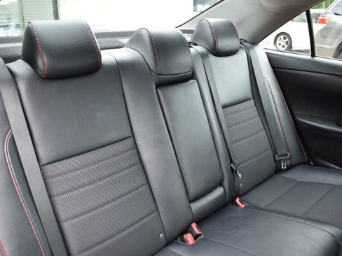 Used 2016 Toyota Camry SE FWD image 17