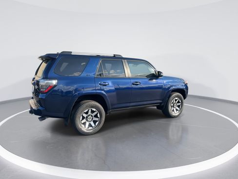 Used 2022 Toyota 4Runner SR5 Premium image 9