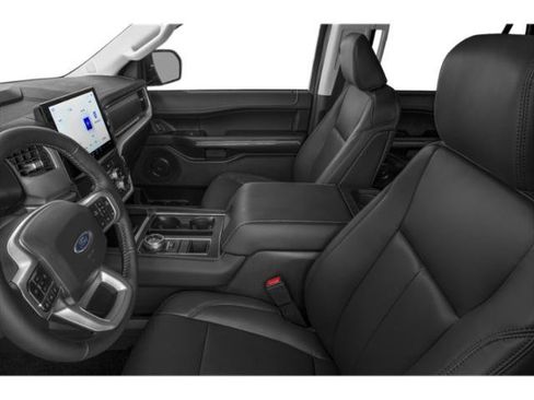 Used 2023 Ford Expedition Max XLT image 12