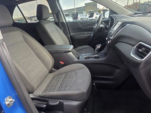 Used 2024 Chevrolet Equinox LT AWD/4WD image 17