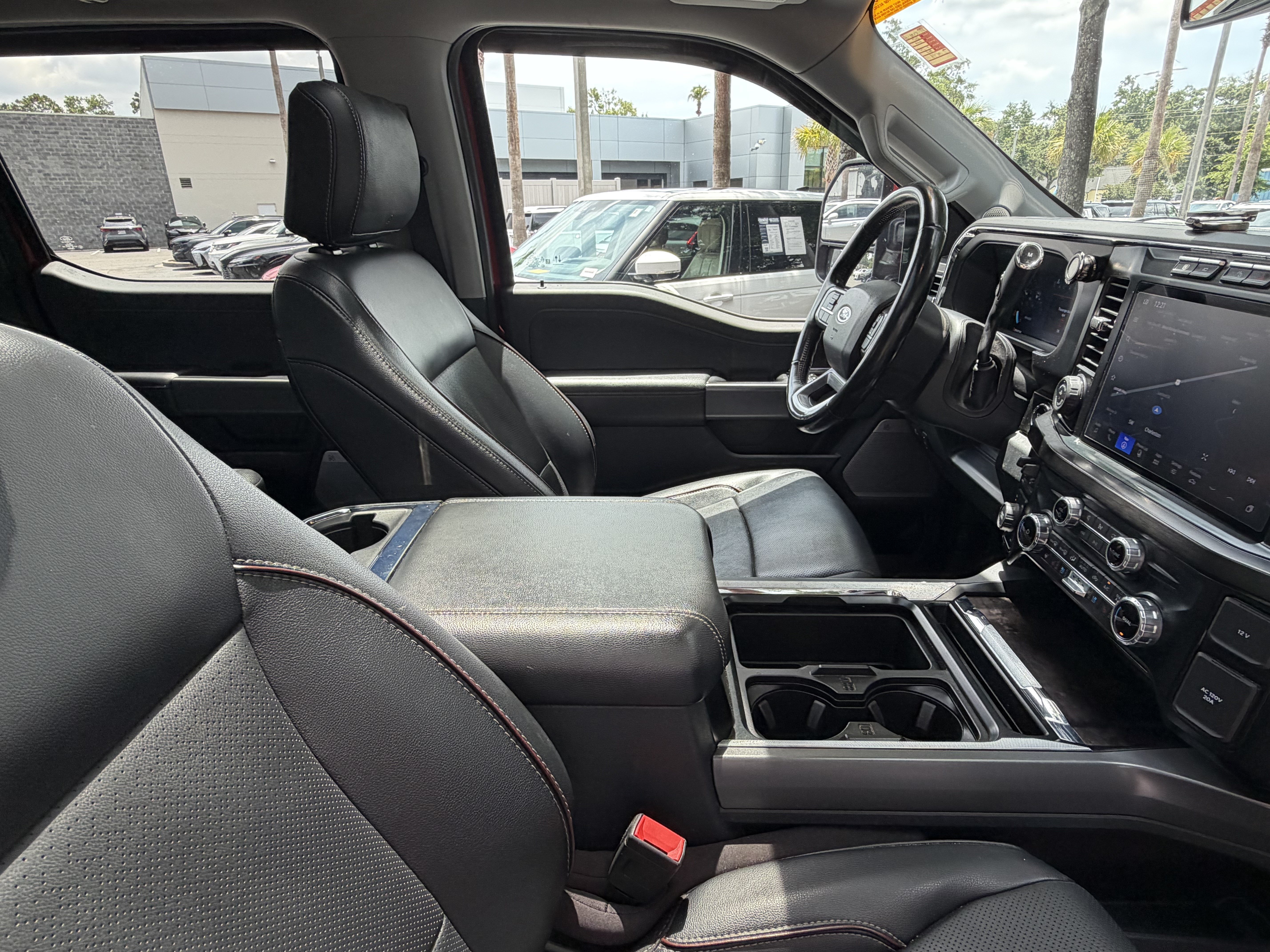 Used 2023 Ford F250 Lariat w/ Lariat Ultimate Package AWD/4WD image 48