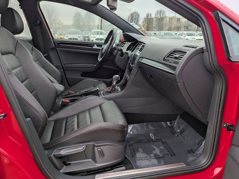 Used 2016 Volkswagen GTI SE w/ Driver Assistance Package image 25