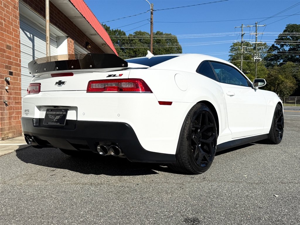 Used 2015 Chevrolet Camaro ZL1 RWD image 28