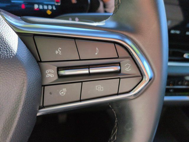 Used 2025 Chevrolet Equinox LT FWD image 24