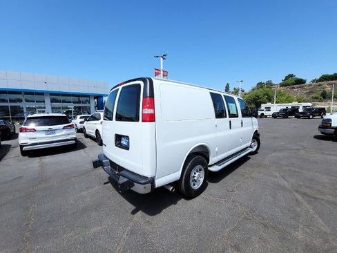 Used 2025 Chevrolet Express 2500 w/ Driver Convenience Package RWD image 8