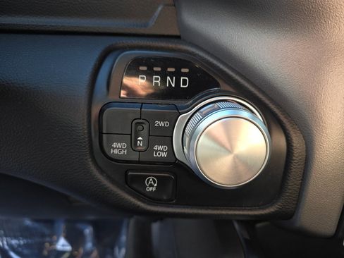 Used 2024 RAM 1500 Laramie image 14