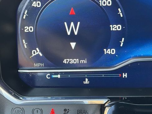 Used 2025 Chevrolet Silverado 2500 LT AWD/4WD image 16