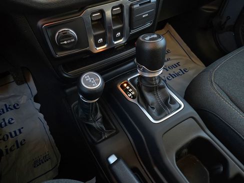 Used 2024 Jeep Wrangler Sport S image 24