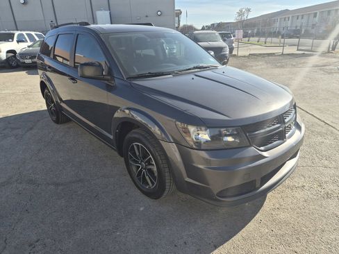 Used 2018 Dodge Journey SE w/ Popular Equipment Group image 7