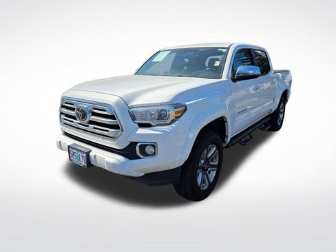 Used 2019 Toyota Tacoma Limited AWD/4WD image 2