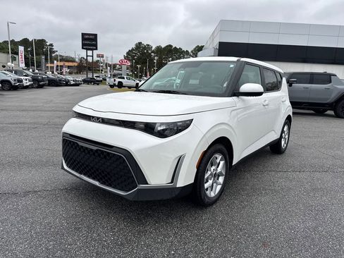 Certified 2023 Kia Soul LX w/ Option Group 015 image 7