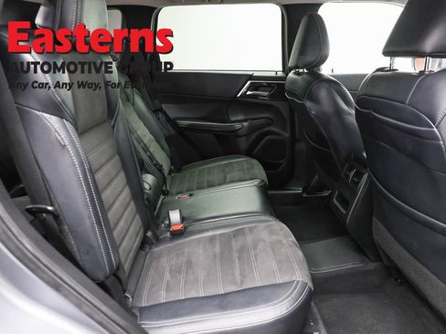 Used 2023 Mitsubishi Outlander SE AWD/4WD image 22