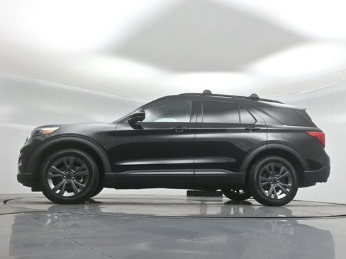 Certified 2023 Ford Explorer XLT w/ Equipment Group 202A image 57