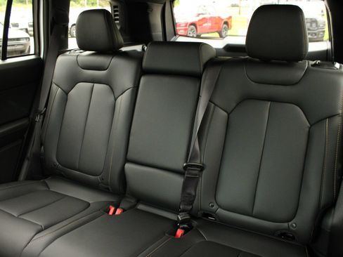New 2026 Jeep Cherokee Limited AWD/4WD image 21