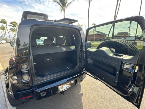 Used 2023 Land Rover Defender 110 X image 6