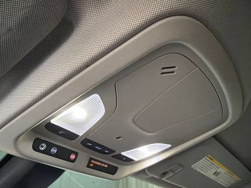 Used 2016 Chevrolet Impala LT FWD image 30