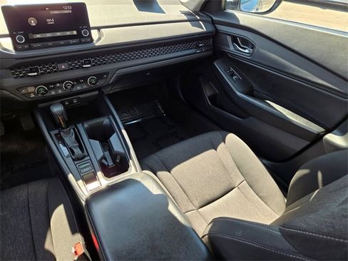 Certified 2023 Honda Accord EX image 17
