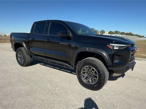 Certified 2024 Chevrolet Colorado ZR2 w/ ZR2 Convenience Package III image 2