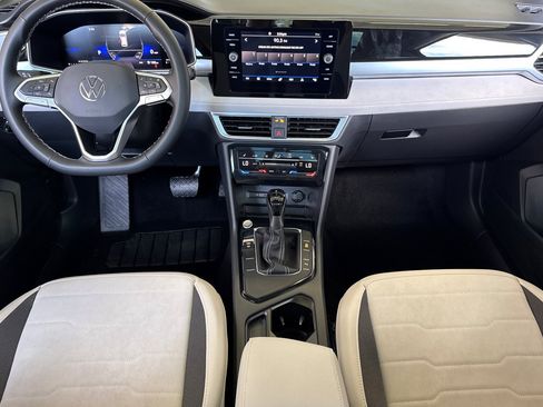 New 2025 Volkswagen Taos SE image 13