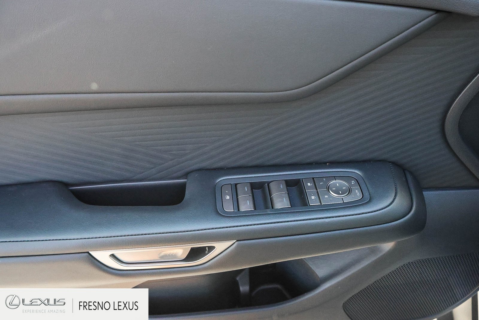 New 2026 Lexus ES 350h AWD image 23
