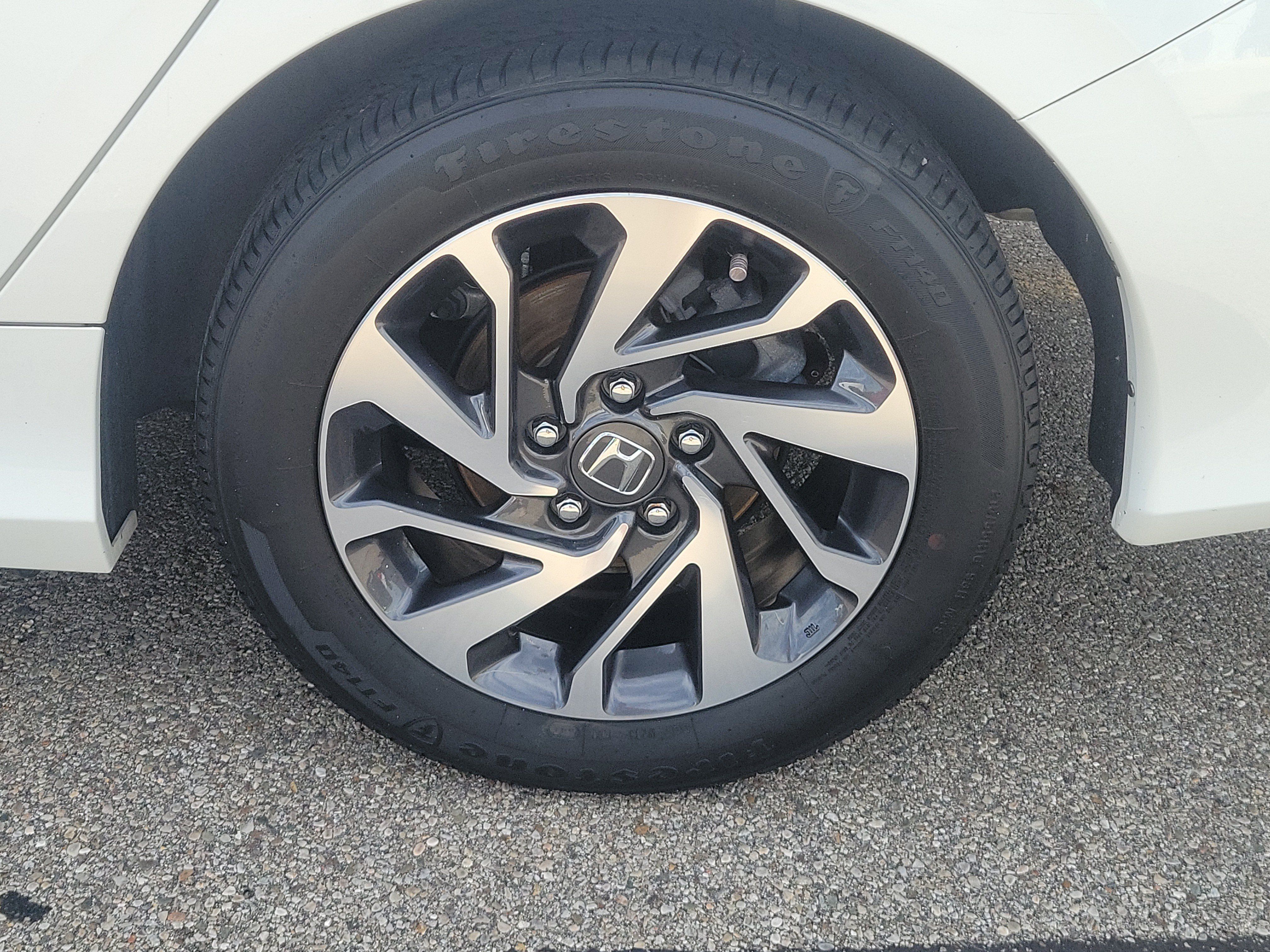 Used 2018 Honda Civic EX image 5