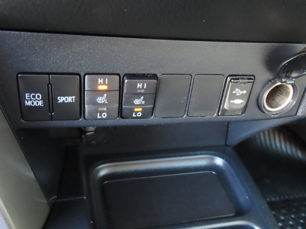 Used 2018 Toyota RAV4 Limited w/ All Weather Liner Package AWD/4WD image 10