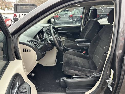 Used 2017 Dodge Grand Caravan SE w/ Power Window Group FWD image 20