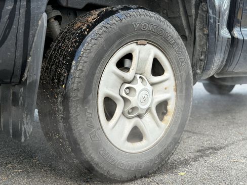 Used 2017 Toyota Tundra SR5 image 11