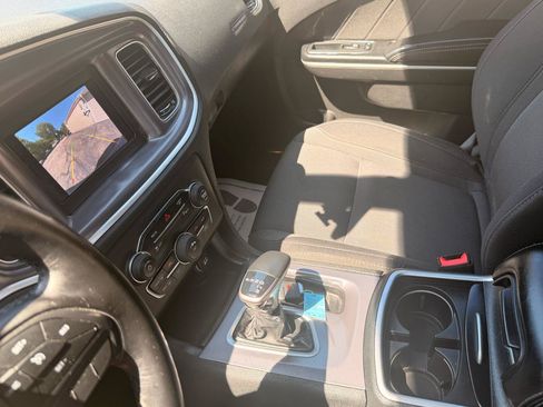 Used 2019 Dodge Charger SXT RWD image 31