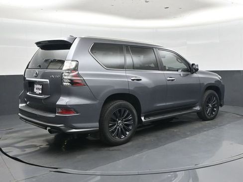 Used 2023 Lexus GX 460 Luxury w/ Sport Design Package AWD/4WD image 4