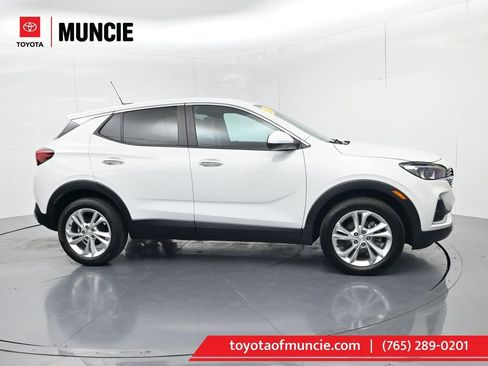 Used 2023 Buick Encore GX Preferred w/ Cold Weather Comfort Package AWD/4WD image 1