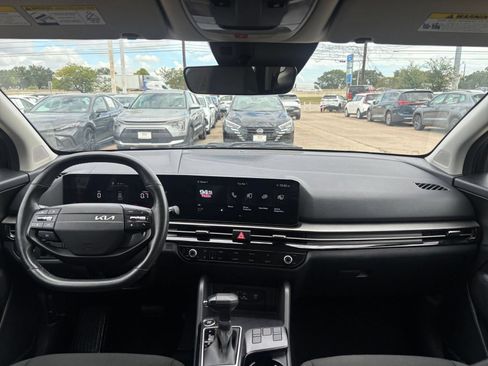 Used 2026 Kia Sportage LX FWD image 32